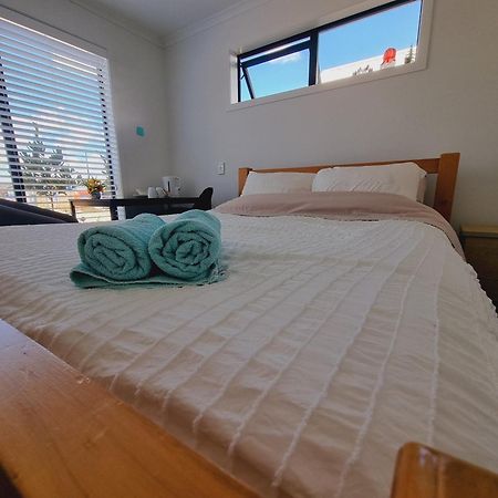 The Red Door Homestay 汉密尔顿 外观 照片